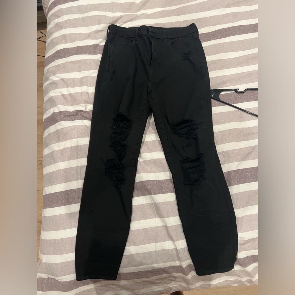 Women’s 12 Regular American Eagle ripped Black Jeans